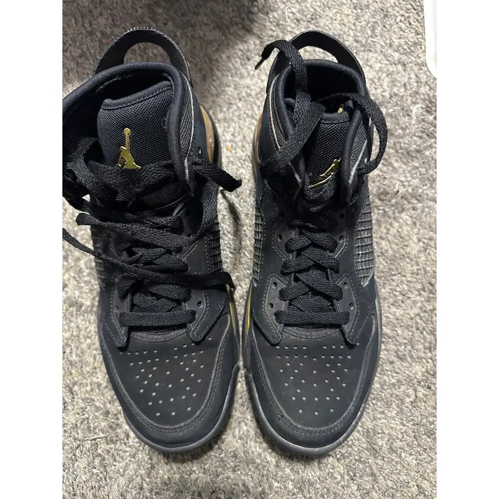 Nike Air Jordan Mars 270 Shoes Youth Sz 5.5 Y Black‎ Metallic Gold
